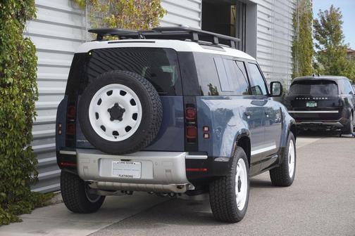 2025 Land Rover Defender 110 P300