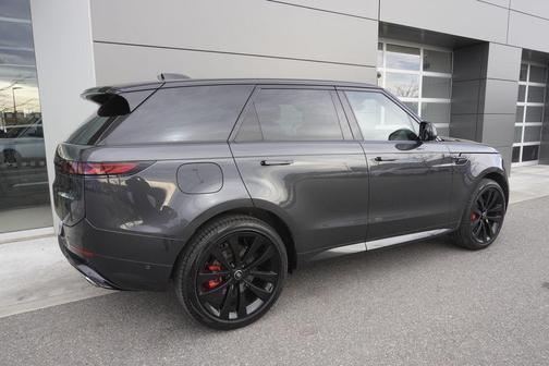 2024 Land Rover Range Rover Sport SE