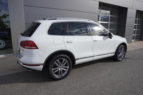 2016 Volkswagen Touareg TDI Lux