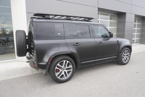 Santorini Black Metallic 2020 Land Rover Defender 110 X