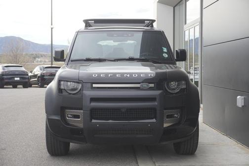 Santorini Black Metallic 2020 Land Rover Defender 110 X