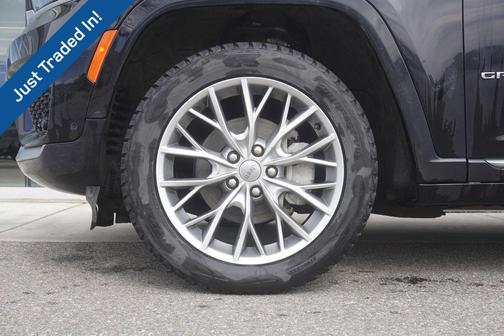 2022 Jeep Grand Cherokee Summit