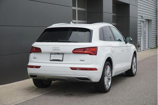 2018 Audi Q5 2.0T Premium Plus