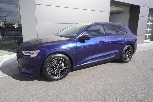 2021 Audi e-tron Premium Plus