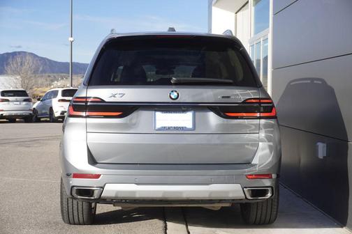 2023 BMW X7 xDrive40i
