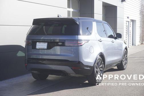 2022 Land Rover Discovery P300 S R-Dynamic