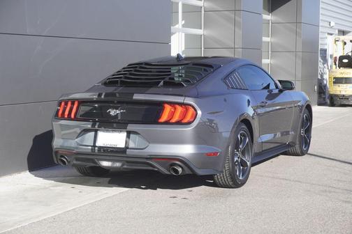 2022 Ford Mustang EcoBoost