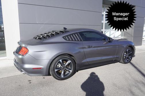 2022 Ford Mustang EcoBoost