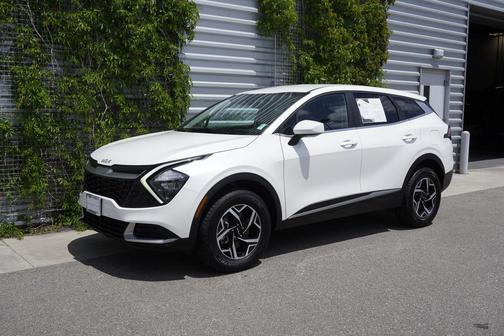 Snow White Pearl 2023 Kia Sportage LX