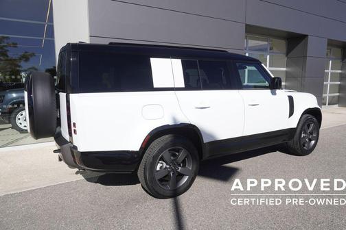 2025 Land Rover Defender 130 P400 X-Dynamic SE