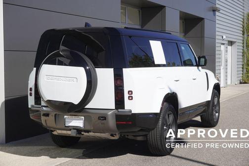 2025 Land Rover Defender 130 P400 X-Dynamic SE