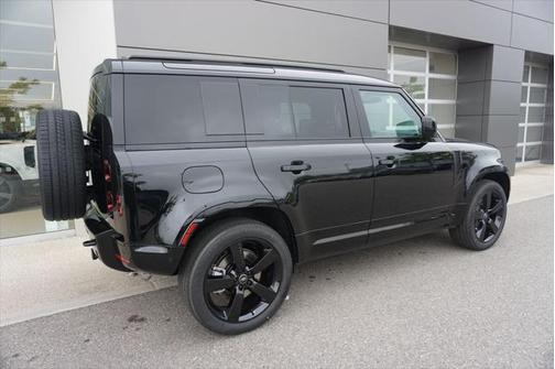 2025 Land Rover Defender 110 P400 X-Dynamic SE
