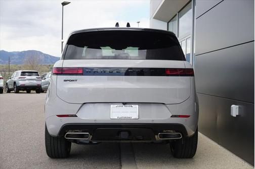 2025 Land Rover Range Rover Sport SE
