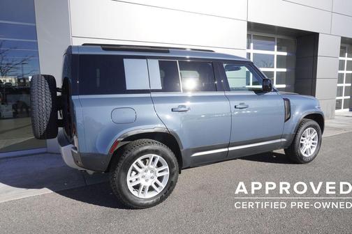 2025 Land Rover Defender 110 P300