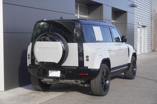 2026 Land Rover Defender P400 X-Dynamic SE