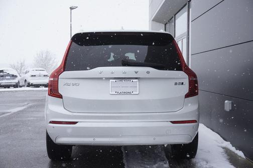 2023 Volvo XC90 B5 Core
