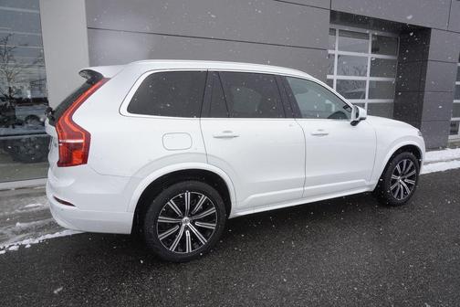 2023 Volvo XC90 B5 Core