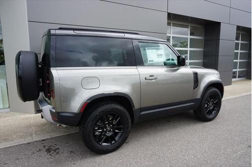 2025 Land Rover Defender 90 P300 S