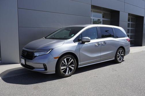 Silver Metallic 2023 Honda Odyssey Touring