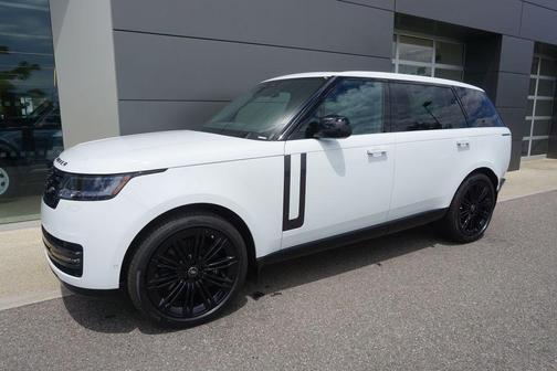 2025 Land Rover Range Rover P530 SE 7 Seat