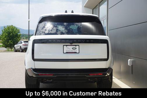 2025 Land Rover Range Rover P530 SE 7 Seat