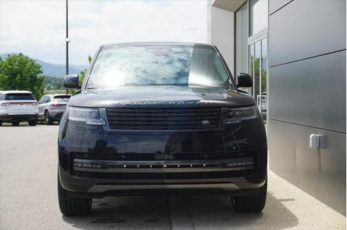2025 Land Rover Range Rover P400 SE