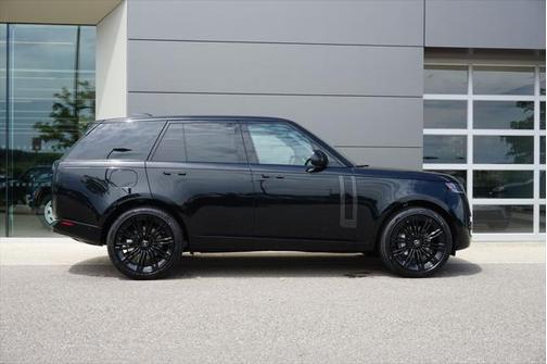 2025 Land Rover Range Rover P400 SE