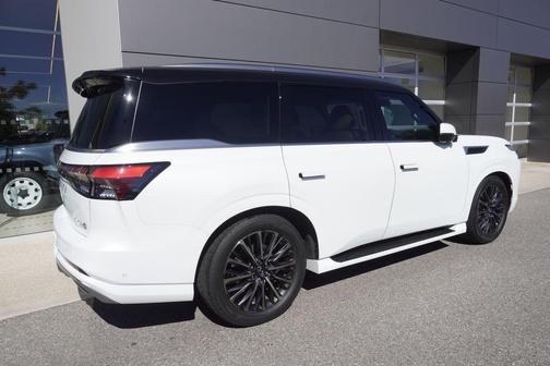 2025 INFINITI QX80 SENSORY AWD
