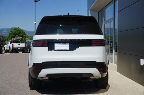 2025 Land Rover Discovery P300 Dynamic SE