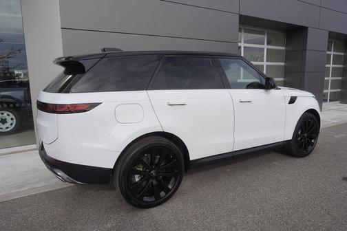 2025 Land Rover Range Rover Sport SE