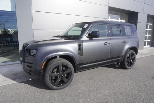 2026 Land Rover Defender 110 V8