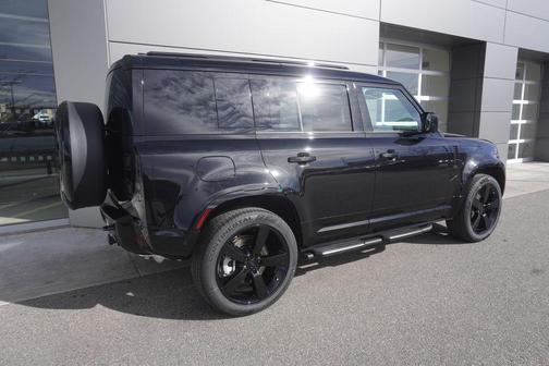 2026 Land Rover Defender P400 X-Dynamic SE