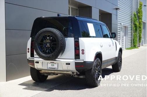 2025 Land Rover Defender 110 P300