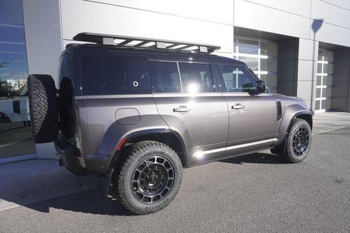 2026 Land Rover Defender P635 OCTA