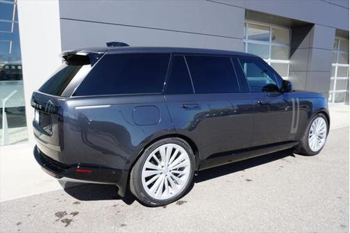 2025 Land Rover Range Rover P530 SE 7 Seat