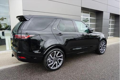 2025 Land Rover Discovery P360 Dynamic SE