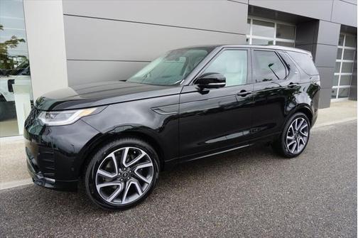 2025 Land Rover Discovery P360 Dynamic SE