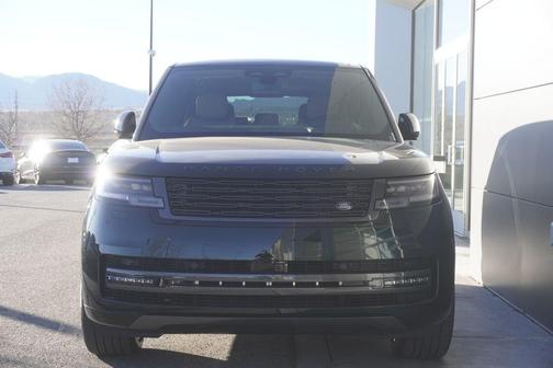 2026 Land Rover Range Rover P530 SE 7 Seat