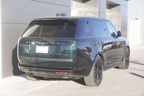 2026 Land Rover Range Rover P530 SE 7 Seat