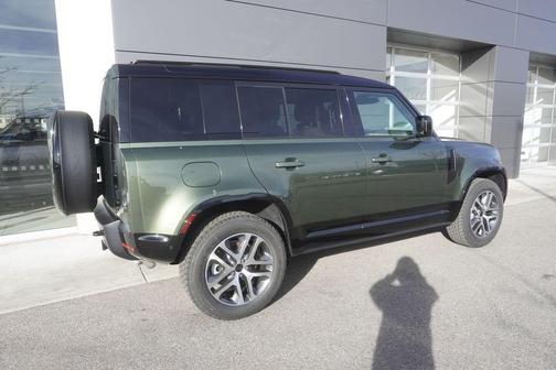 2026 Land Rover Defender P400 X-Dynamic SE