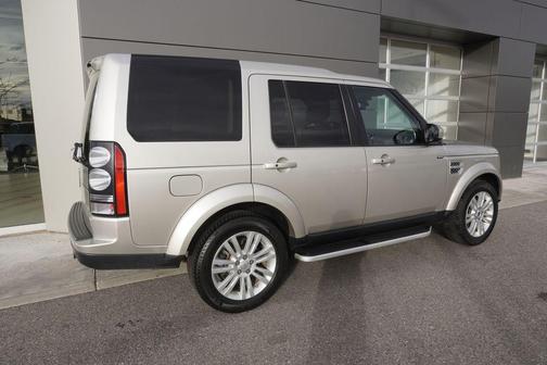 2016 Land Rover LR4 Base