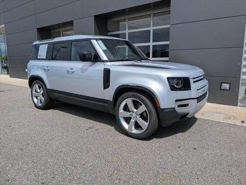 2024 Land Rover Defender 110 P500 SE