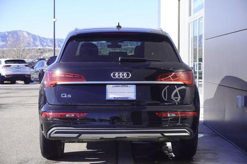2022 Audi Q5 40 Premium