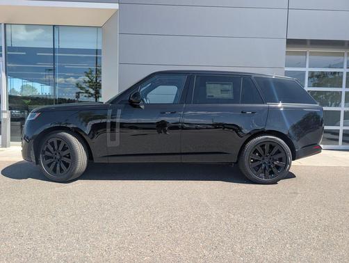 Black 2026 Land Rover Range Rover P400 SE 7 Seat