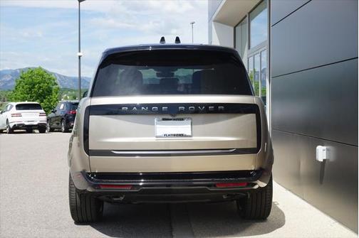 2025 Land Rover Range Rover P400 SE