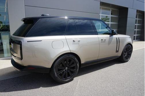 2025 Land Rover Range Rover P400 SE