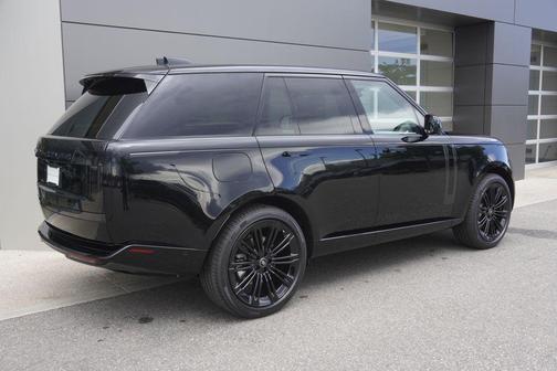 2025 Land Rover Range Rover P400 SE