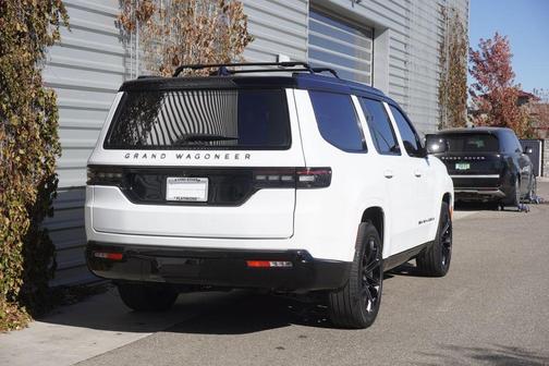 2024 Jeep Grand Wagoneer Series III Obsidian 4x4