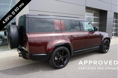2023 Land Rover Defender 130 X-Dynamic SE