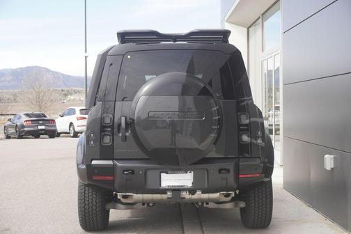 2026 Land Rover Defender P400 X-Dynamic SE